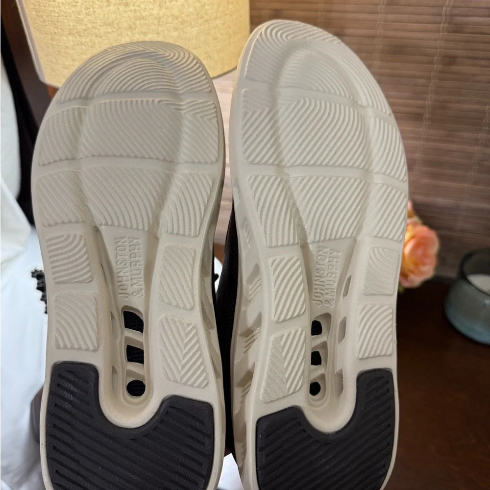 Johnston & Murphy Brown Cream Sneakers with Comfort Sole - Picture 6 of 8